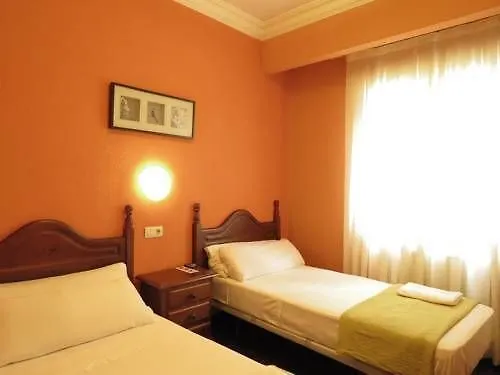 ゲストハウス ペンション ドン クラウディオ *