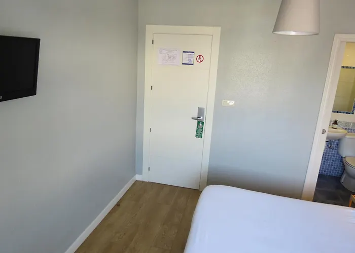 ペンション ドン クラウディオ ゲストハウス *