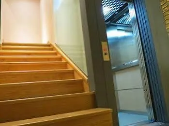 唐克劳迪奥膳食公寓 * 毕尔巴鄂