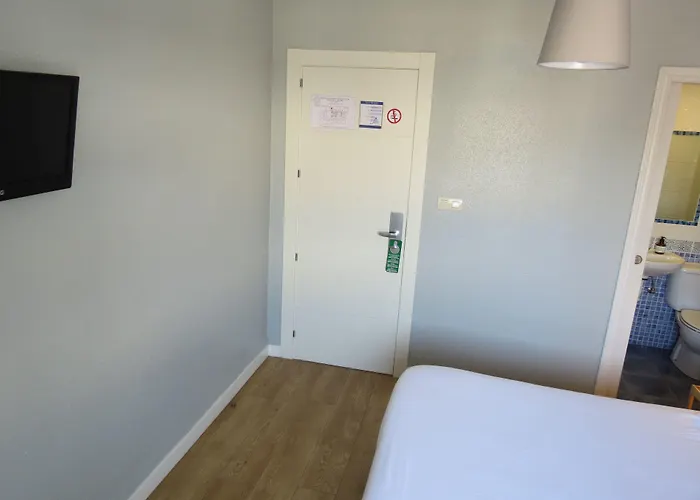 Don Claudio Penzion *